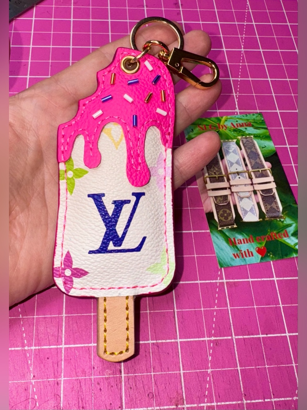 💖 White Multicolor Navy Logo Puffy Popsicle bag charm keychain